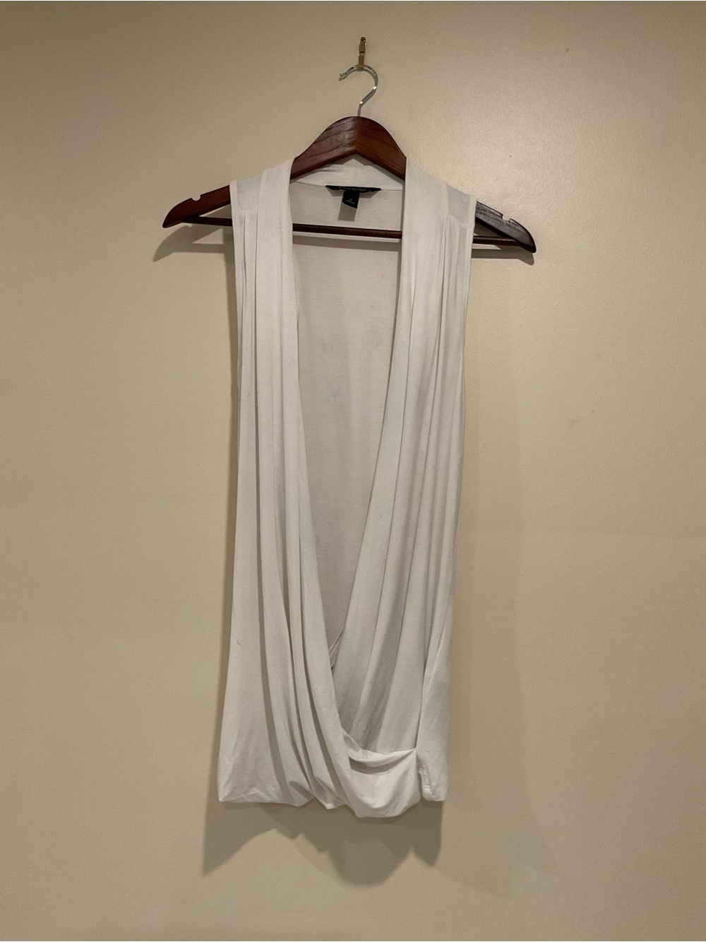 Banana Republic White Draped V-Neck Sleeveless Camisole